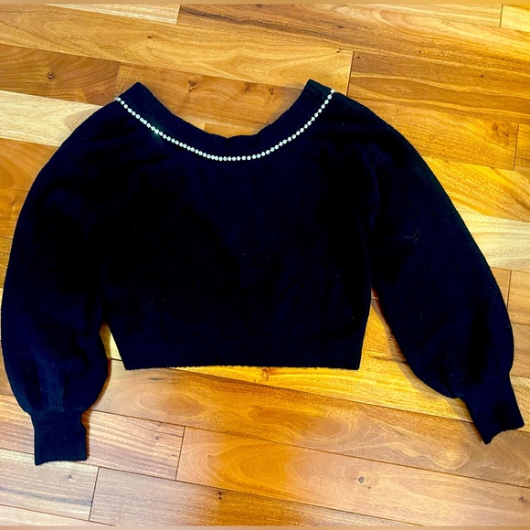 NWT express bow embellished sweater - size XS - black - Picture 2 of 3